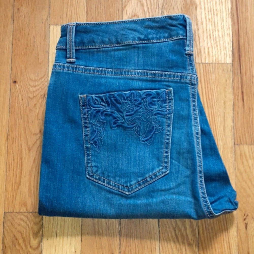 Gloria Vanderbilt Jeans.